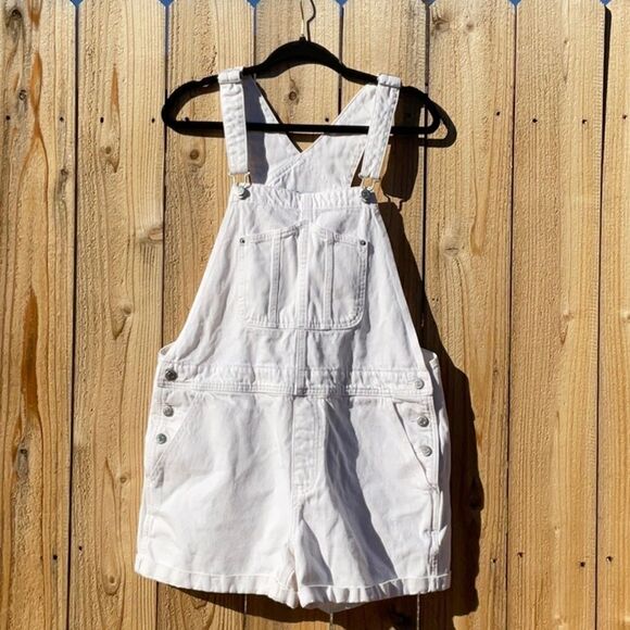 Take 50% OFF- Old Navy SlouchyStraight Non Stretch Overall White Jeans, Size-L - Picture 2 of 11